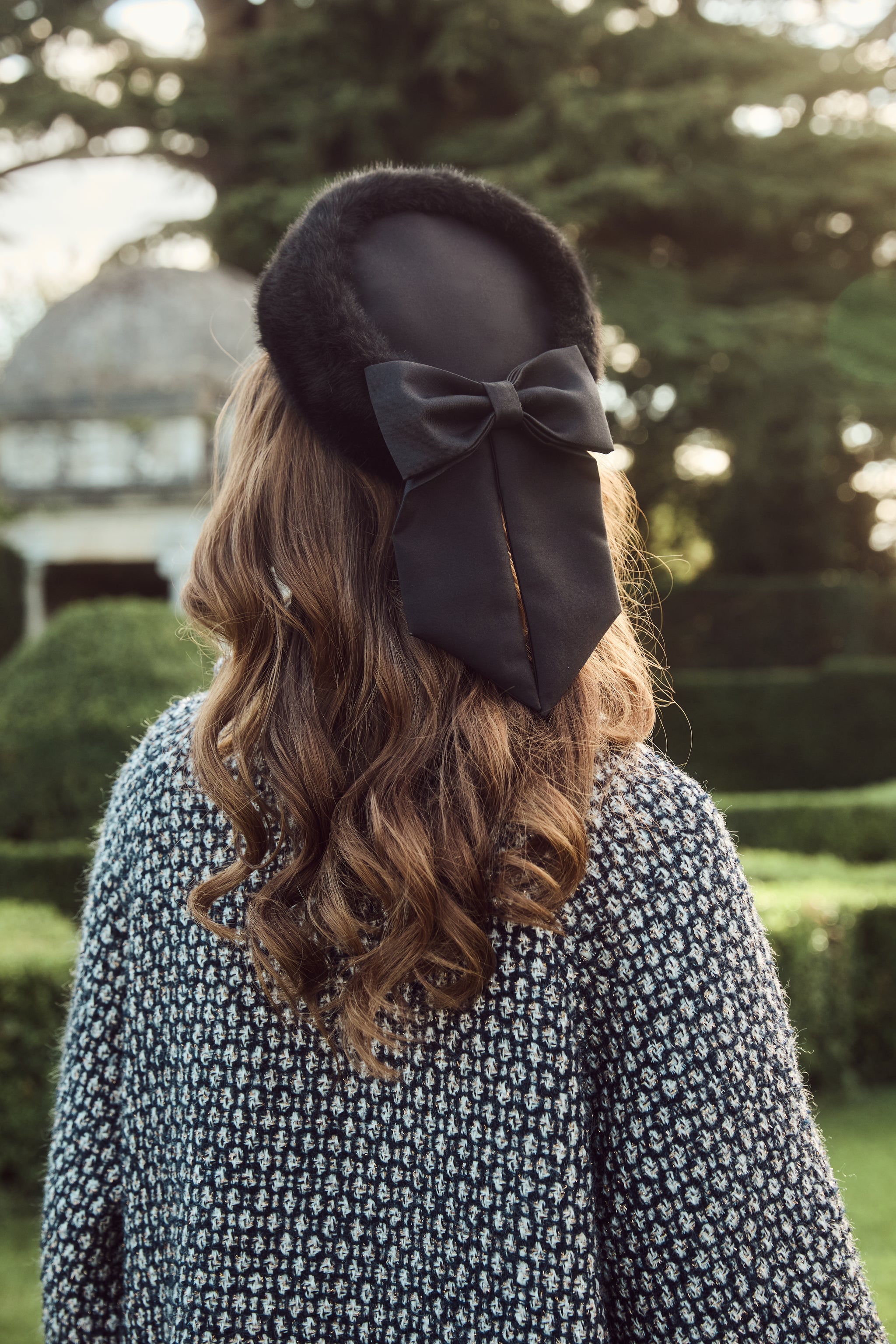 Wonderland Pillbox Hat with Silk Bow in Nero Santinni